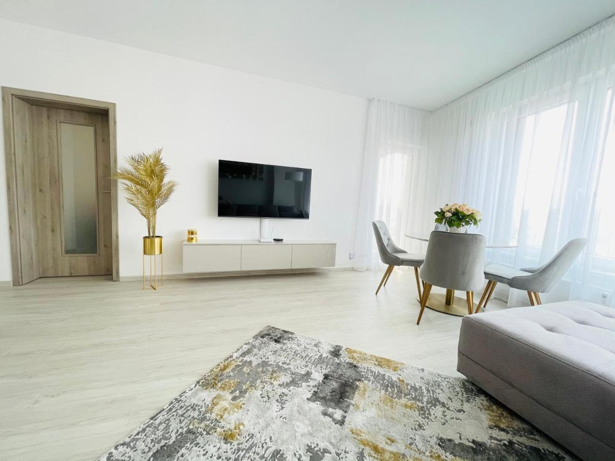 New Luxury Centre With Panoramic View, Free Parking Apartmán *