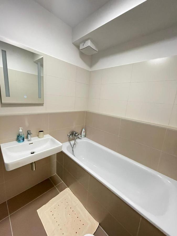 New Luxury Centre With Panoramic View, Free Parking Apartmán